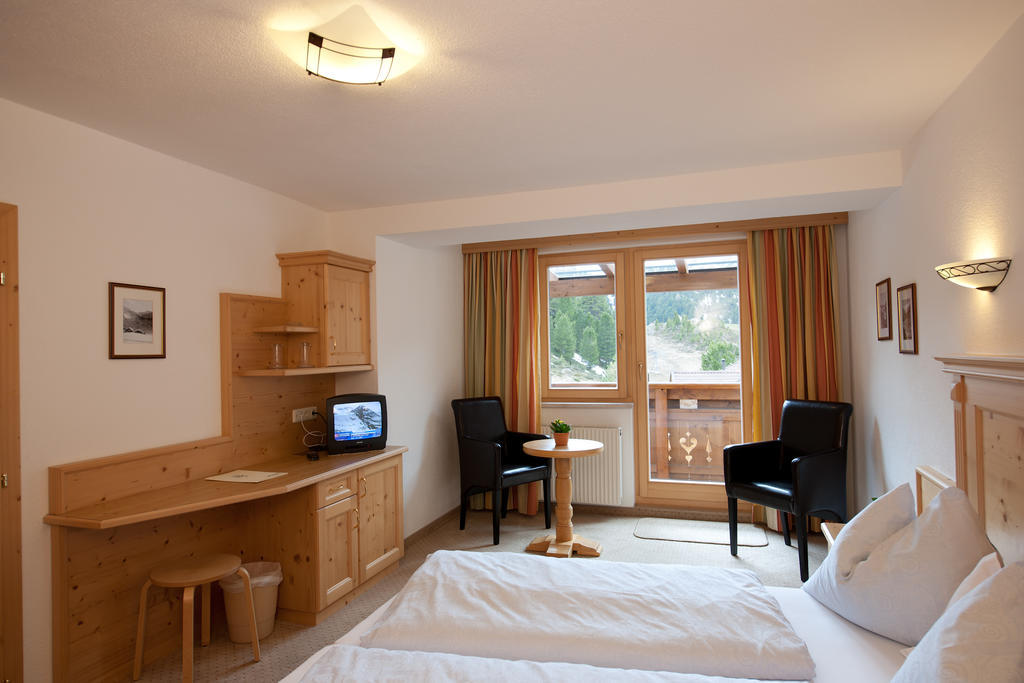 S'Hoamatl Hotel Obergurgl Room photo
