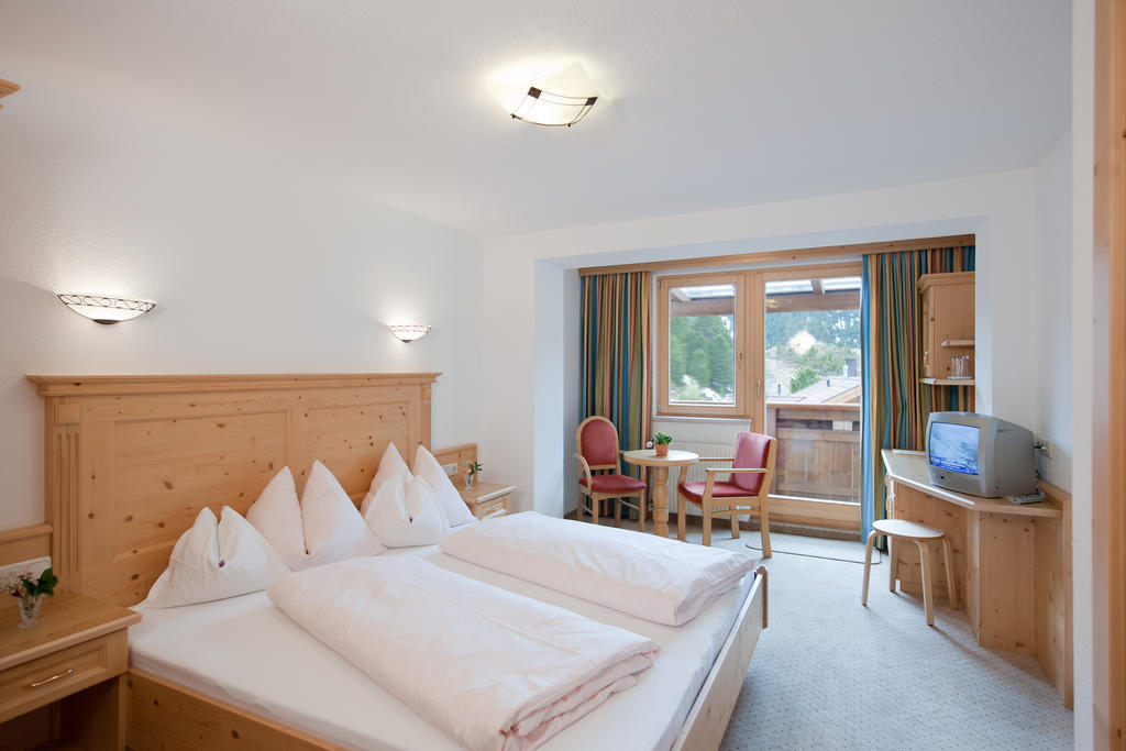 S'Hoamatl Hotel Obergurgl Room photo