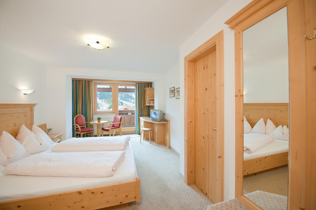 S'Hoamatl Hotel Obergurgl Room photo